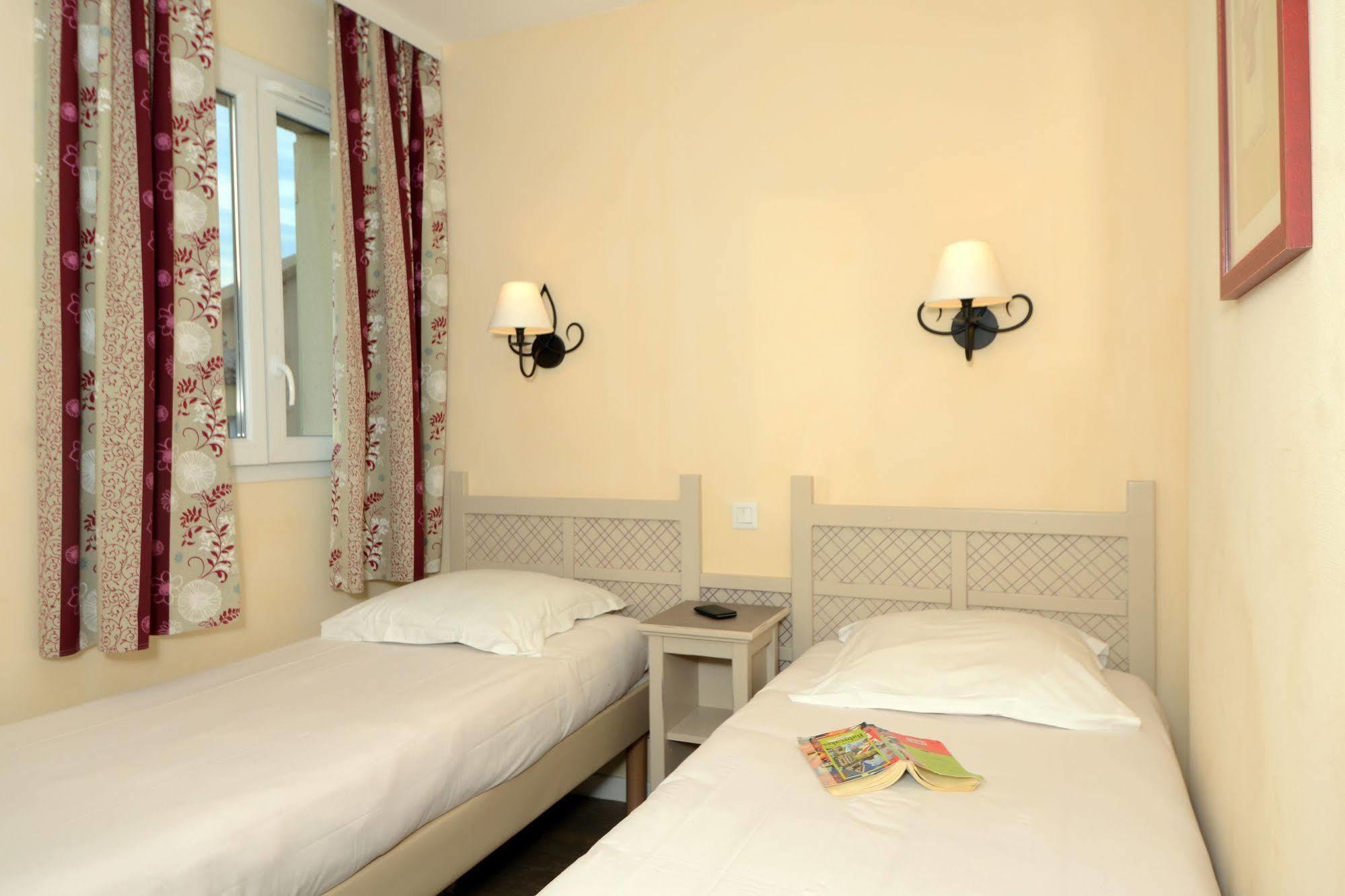 Residence Pierre & Vacances Les Coteaux De Pont-Royal Mallemort Exterior photo
